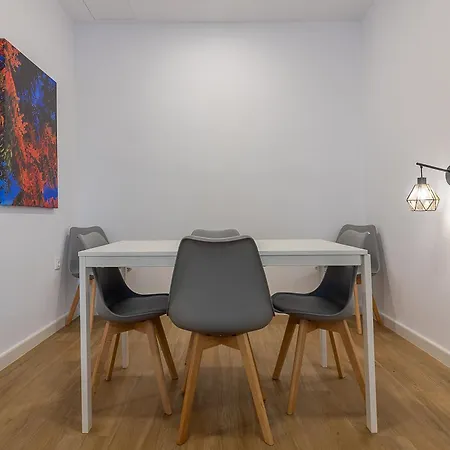 דירה Ares I 15 Min Walk Theatre , Pet Friendly Crib *