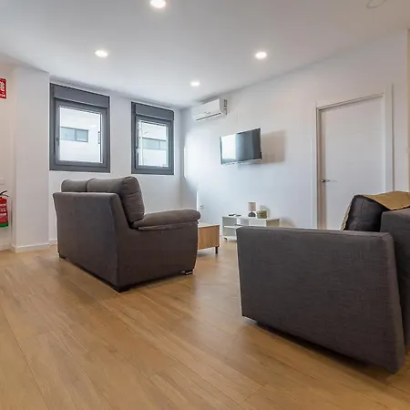 Ares I 15 Min Walk Theatre , Pet Friendly Crib Appartement