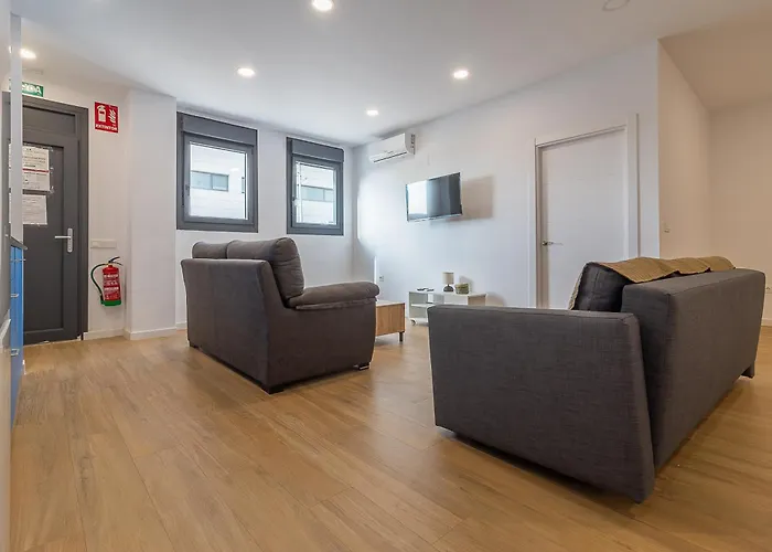 Ares I 15 Min Walk Theatre , Pet Friendly Crib Апартаменты